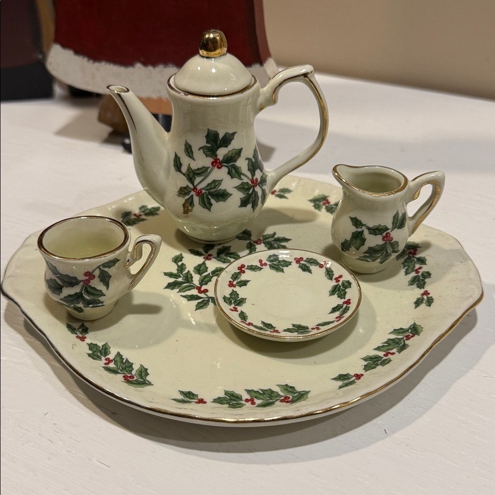 Rare Vintage Miniature Holly Berries Gold Trim Tea Set